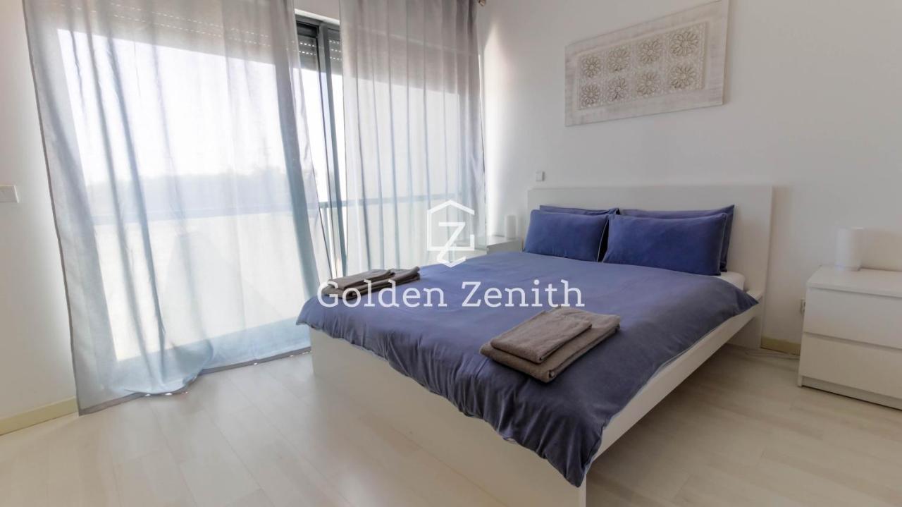 Cavalo Preto Luxury By Golden Zenith