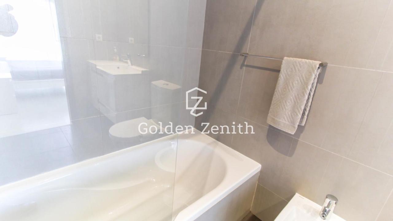 Cavalo Preto Luxury By Golden Zenith *
